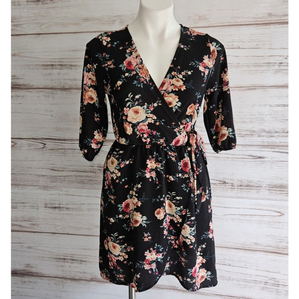Scobe Surplice Black Floral 3/4 Sleeve Dress Sz Small